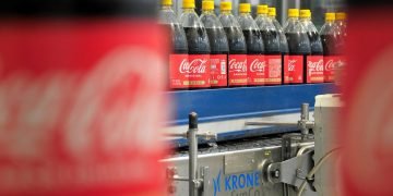 EMBOL Coca-Cola, líder de la industria de bebidas y alimentos en el Índice de Capital Constructivo 2024